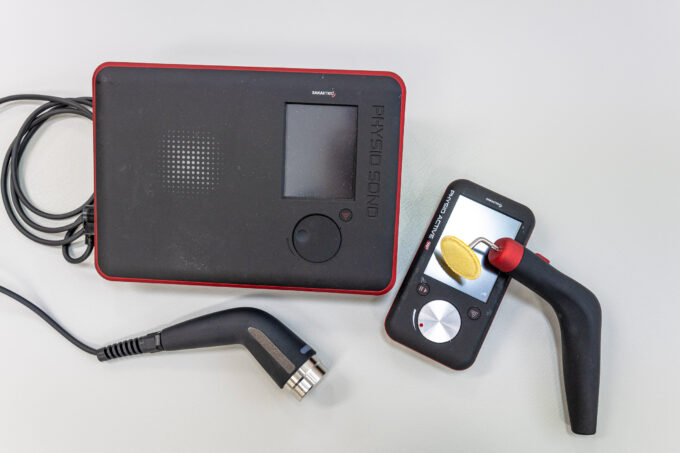 PHYSIO SONO（超音波治療器）／PHYSIO ACTIVE （ハイボルテージ電気刺激治療器）